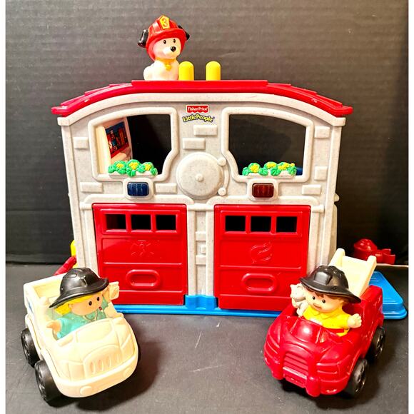 Fisher-Price Other - Fisher-Price Little People Fun Sounds Rescue fire truck ambulance 2 figures Dog